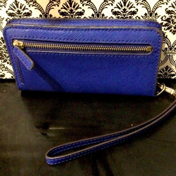 Michael Kors Blue Wallet - Picture 2 of 6